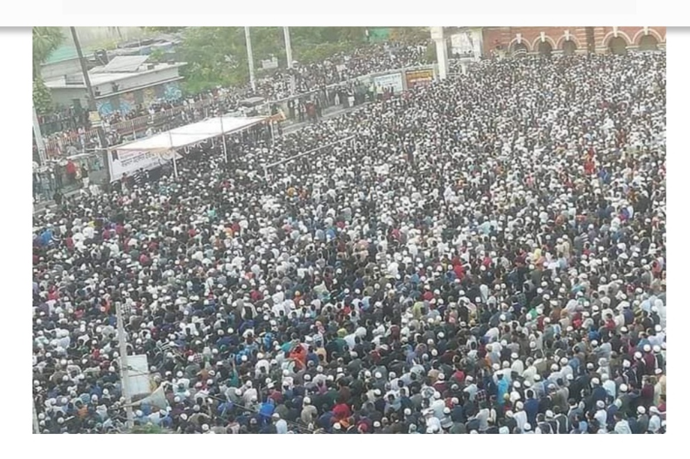 ফেনীর জয়নাল হাজারীর জানাযায় লাখো মানুষের ঢল