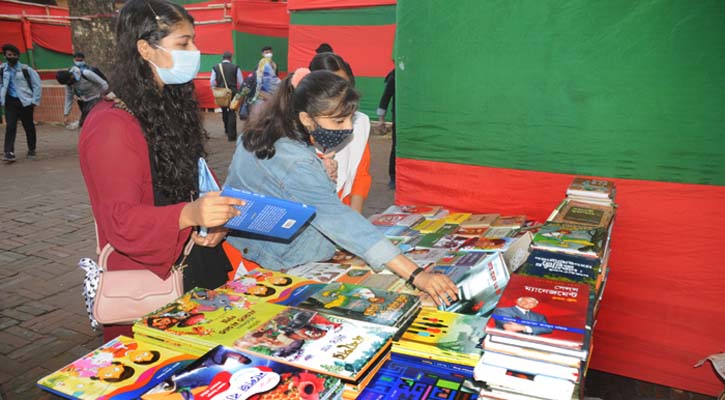 চট্টগ্রামে শুরু হয়েছে ‘বঙ্গবন্ধু ও স্বাধীনতা বইমেলা’ 
