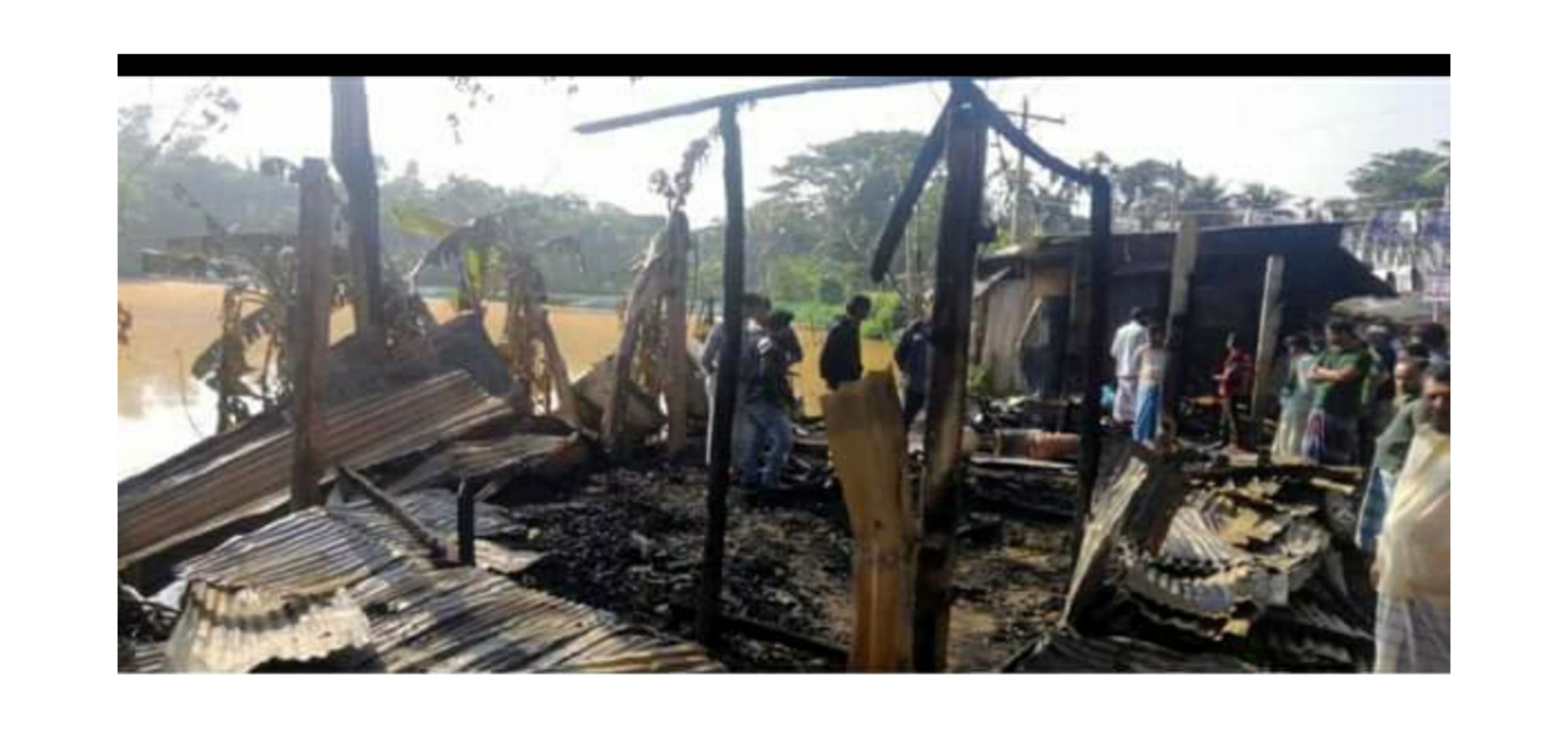 চন্দনাইশে নৌকার অফিসে প্রতিহিংসার আগুন