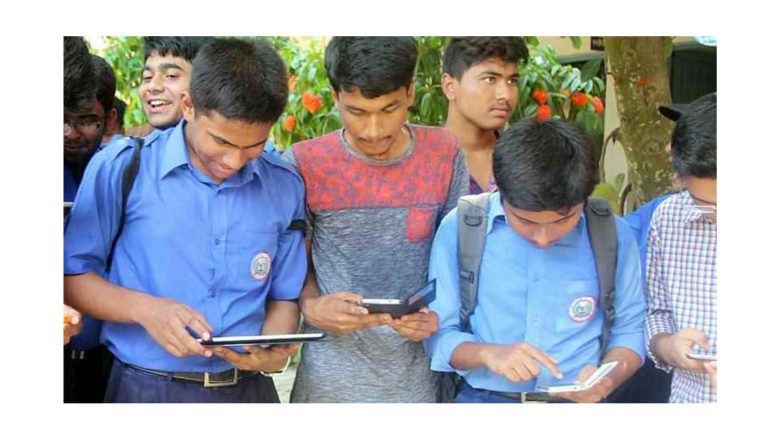 আজ বাসায় বসে  এসএসসি-সমমান পরীক্ষার ফলাফল যেভাবে দেখবেন