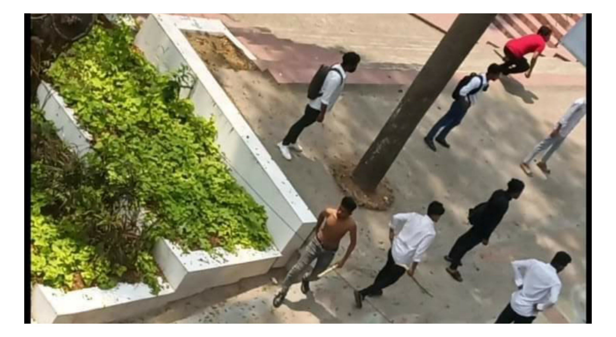 ছাত্রীকে উত্যক্ত করা নিয়ে চট্টগ্রাম কলেজে ছাত্রলীগের দু’পক্ষের সংঘর্ষ