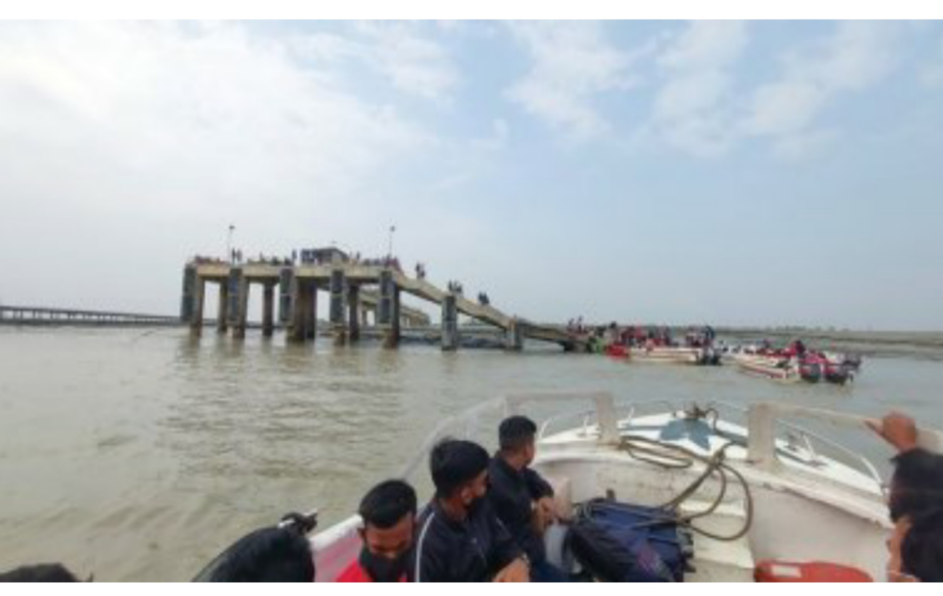 সন্দ্বীপে কালবৈশাখী ঝড়ে ডুবল  স্পিডবোট, ১ জনের লাশ উদ্ধার 