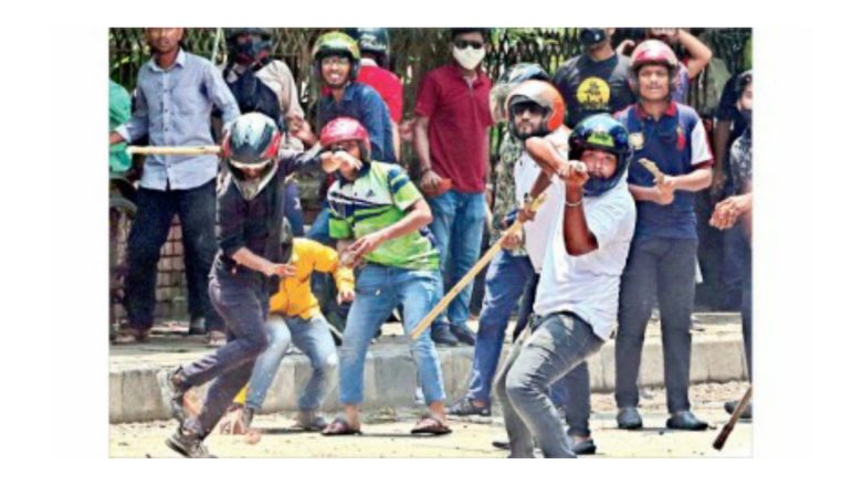 ছাত্রলীগের ৩২ জনের বিরুদ্ধে ছাত্রদল নেত্রীর মামলা