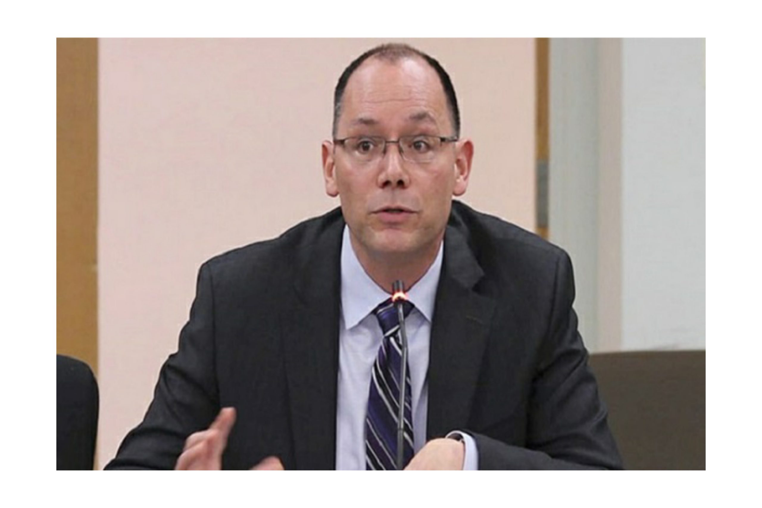 গণমাধ্যমের স্বাধীনতা ও মানবাধিকারের বিষয়ে কোন ছাড় দেয়া হবে না: মার্কিন রাষ্ট্রদূত