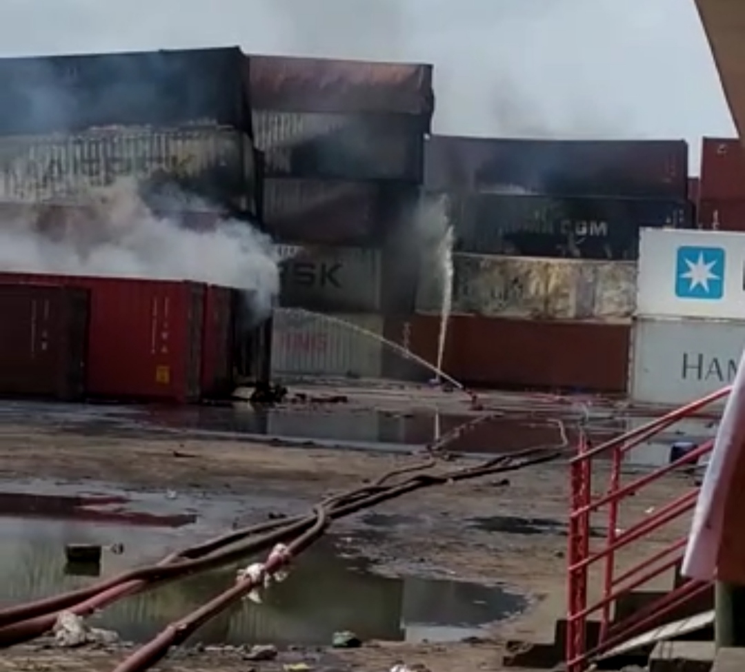 এখনও থেমে থেমে আগুন জ্বলছে, আরও ১ জনের মৃত্যু  