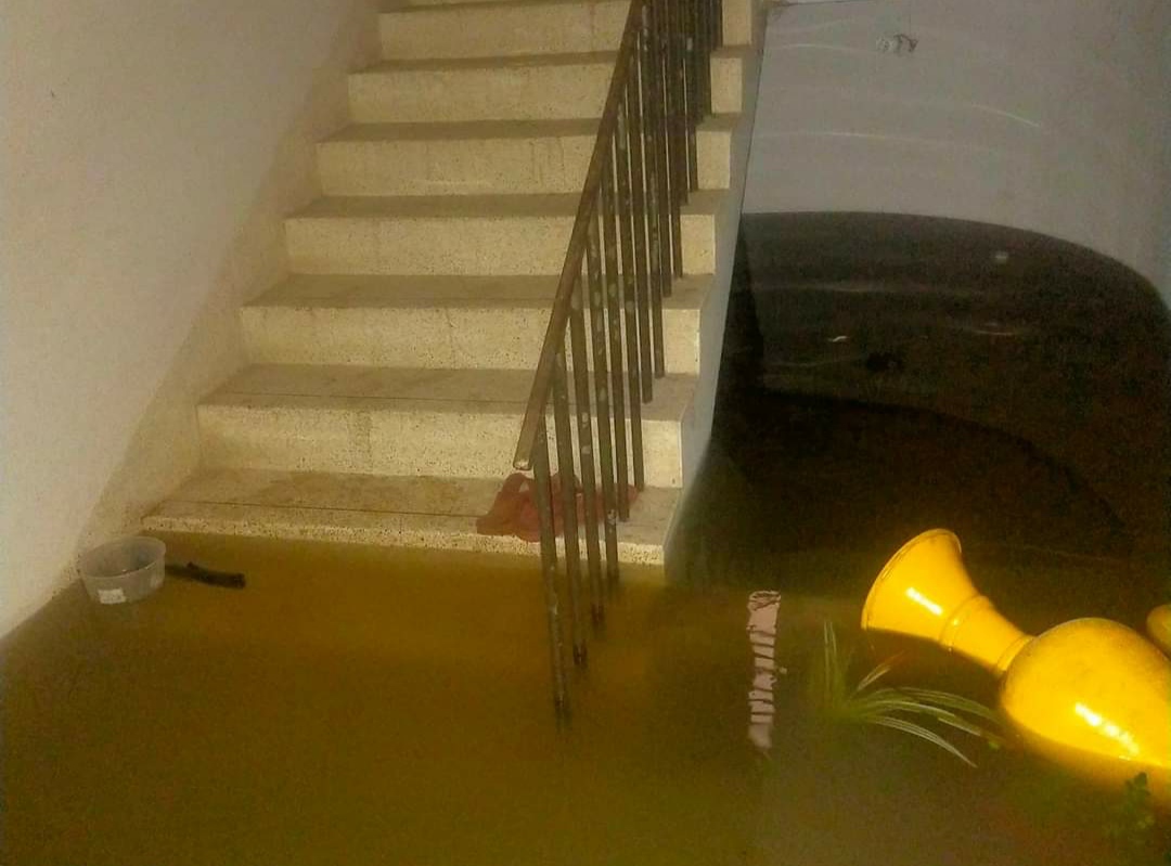 বাসার নিচতলায় জমেছে পানি, কাতালগঞ্জে বিদ্যুতায়িত হলে প্রাণ হারালেন কেয়ারটেকার – ড্রাইভার