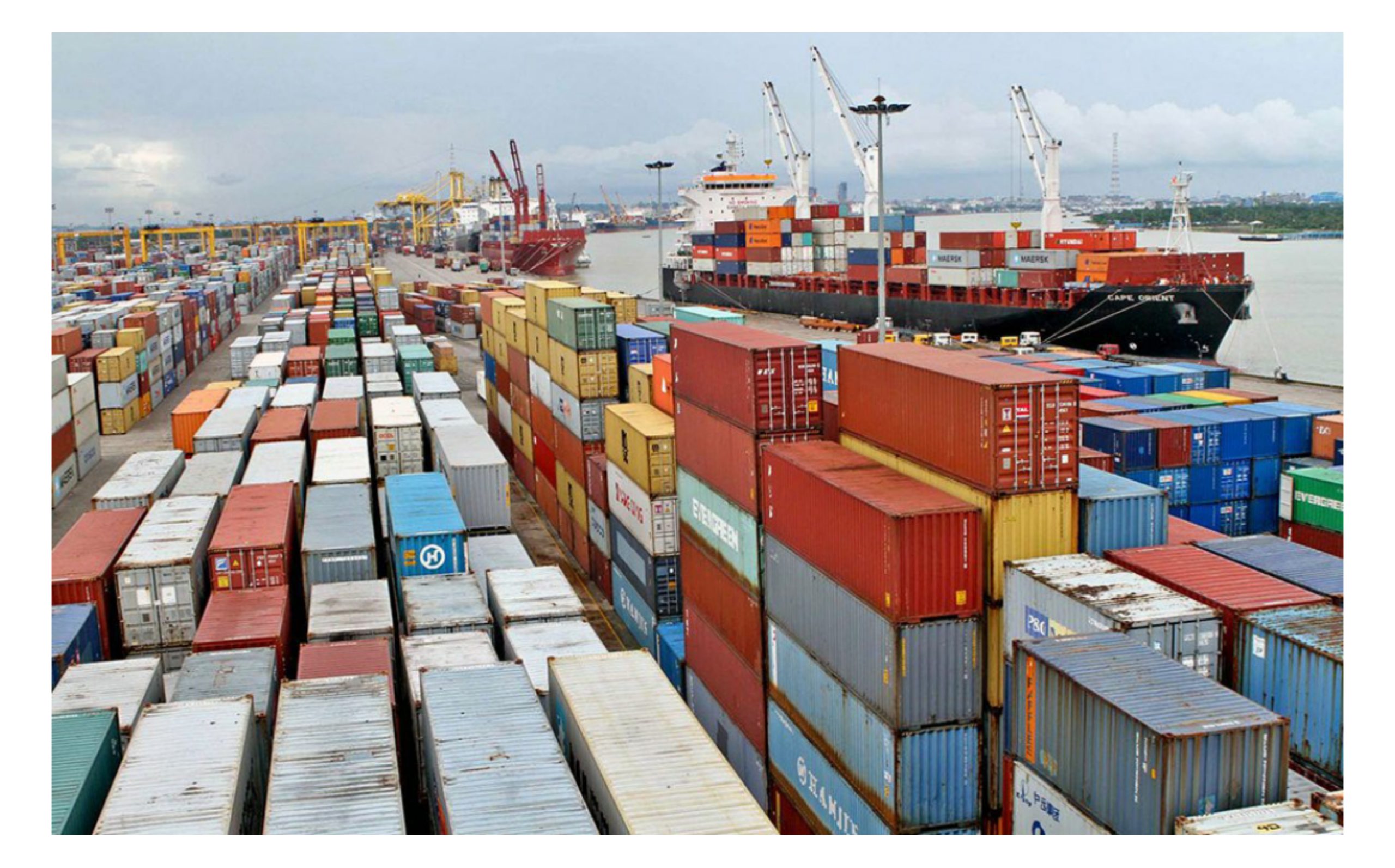 ৪ বছর ধরে চট্টগ্রাম  বন্দরে পড়ে আছে ৬০৯ ড্রাম হাইড্রোজেন পার অক্সাইড, আজই নিলাম