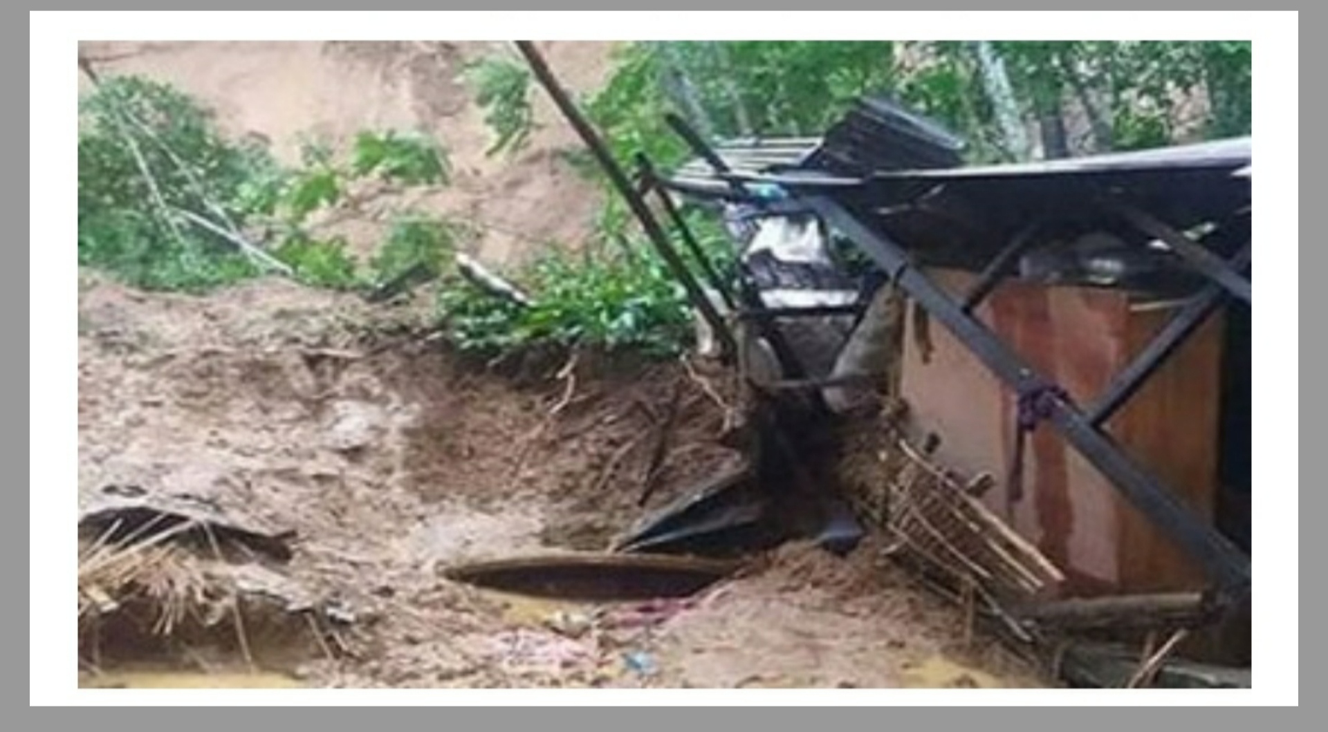 এবার পাঁচলাইশে পাহাড় ধসে শিশুর মৃত্যু, গোপনে লাশ নিয়ে গ্রামে চলে গেলেন বাবা