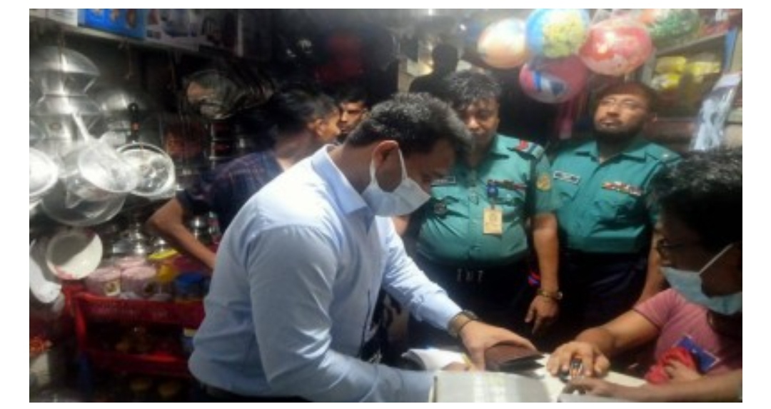 বিদ্যুৎ সাশ্রয়ে চট্টগ্রামে জেলা প্রশাসনের অভিযান,৫০ হাজার টাকা জরিমানা