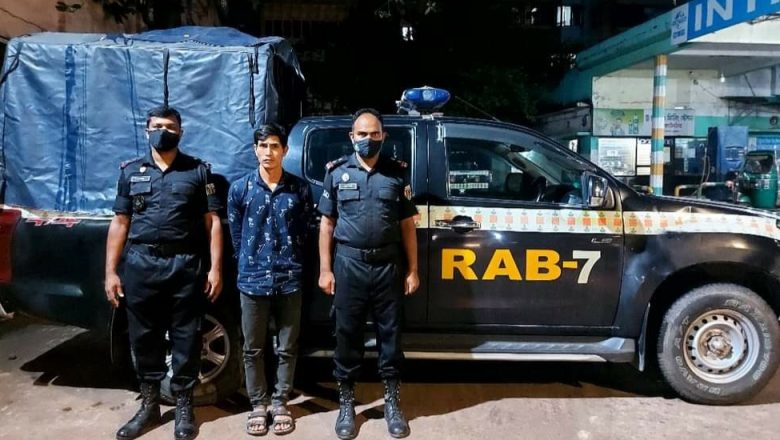 সাতকানিয়ায় সাড়ে ৩ কেজি আফিমসহ পাহাড়ি সন্ত্রাসী আটক