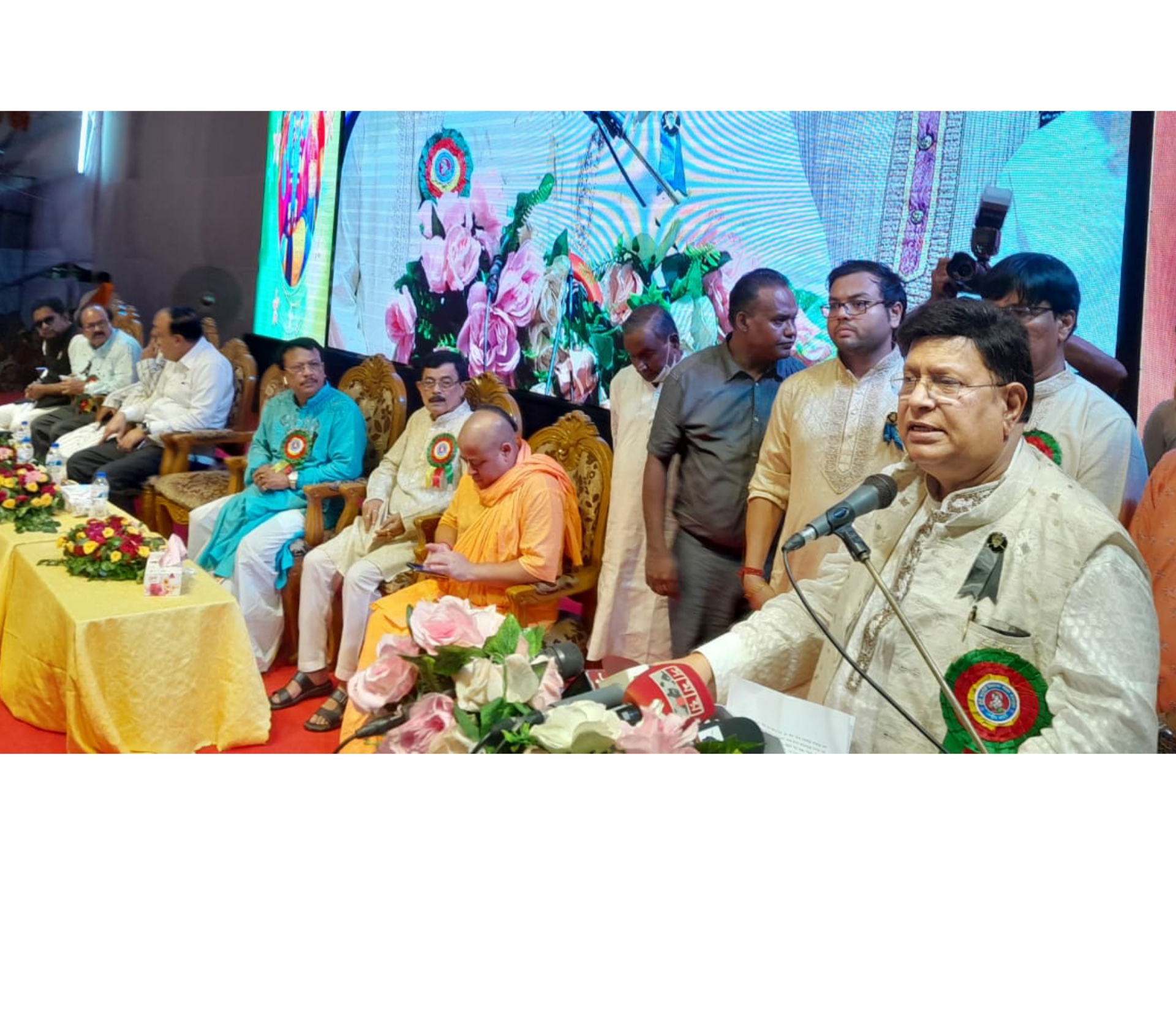 পররাষ্ট্রমন্ত্রীকে ৪৮ ঘন্টার মধ্যে পদত্যাগ করতে আইনি নোটিশ