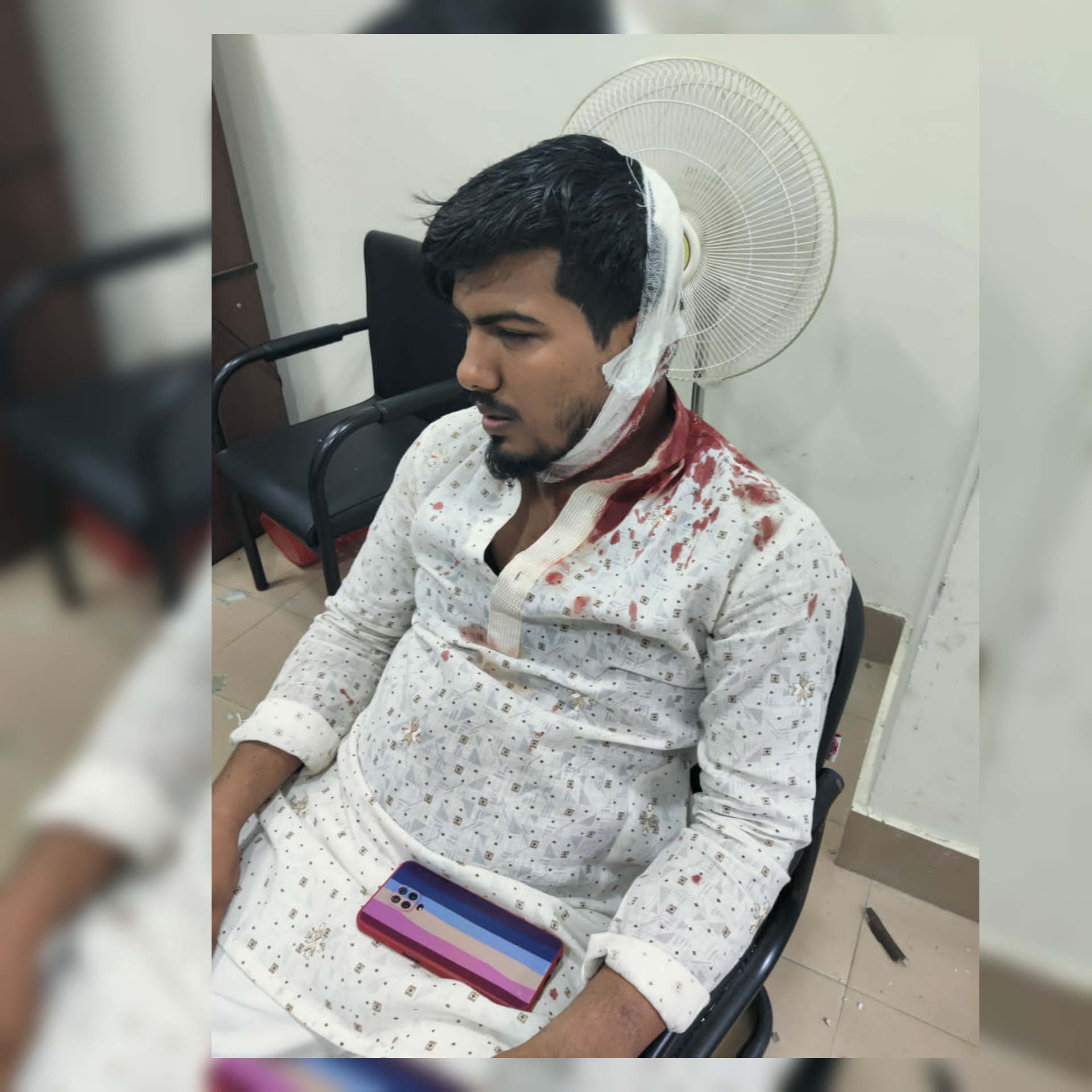 চট্টগ্রাম কলেজে ছাত্রলীগের  দু’গ্রুপের সংঘর্ষ, আহত ৫