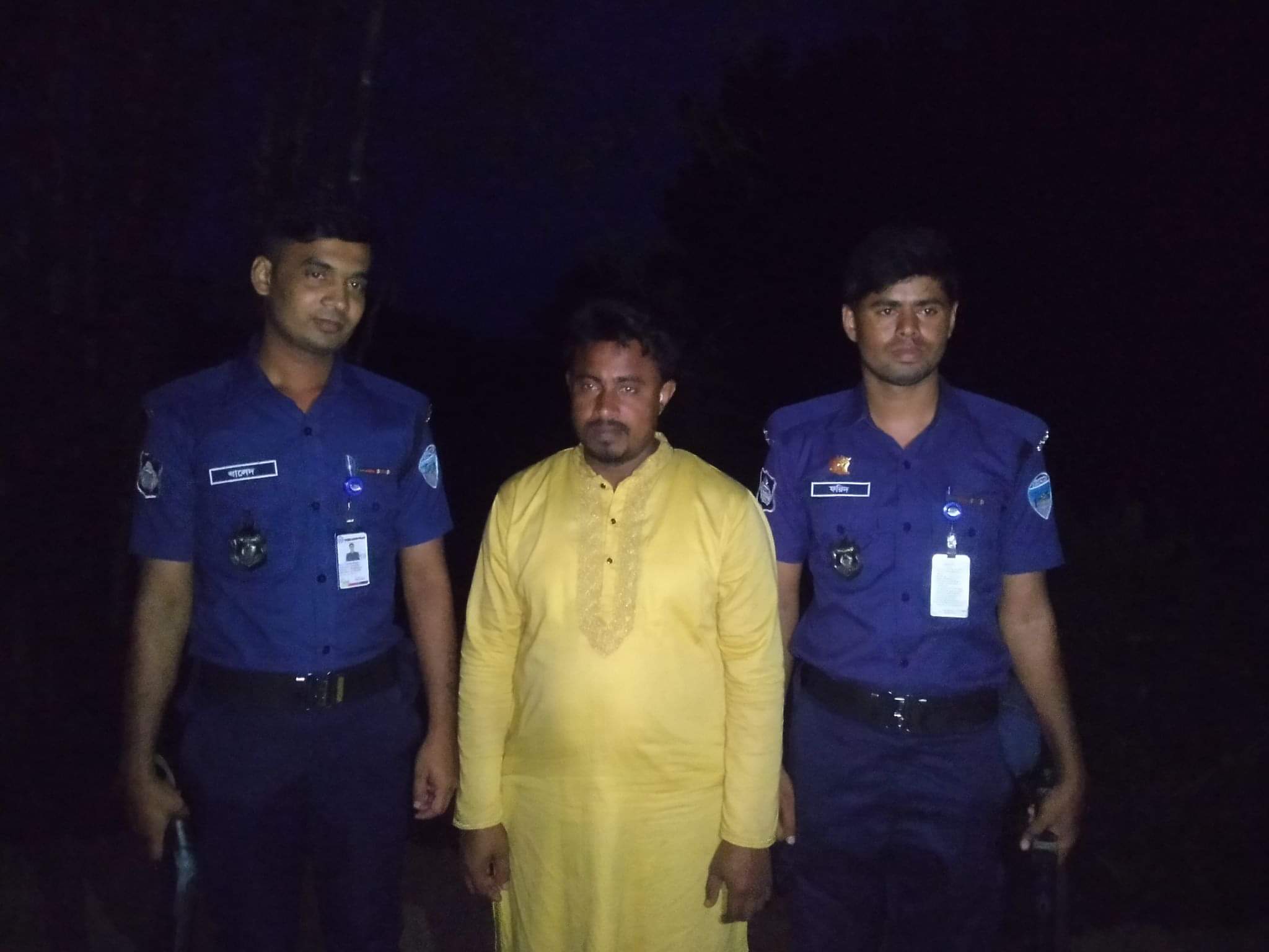 ফটিকছড়িতে অবৈধ বালু উত্তোলনকারীর ১ মাসের কারাদণ্ড