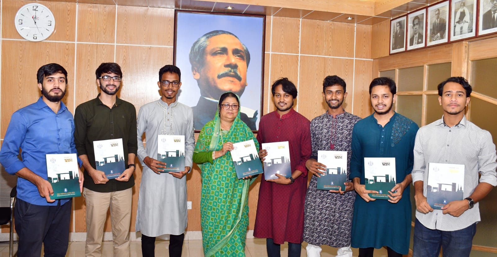 চবি সাংবাদিক সমিতির রজতজয়ন্তী স্মারক ‘অম্লান’র মোড়ক উন্মোচন