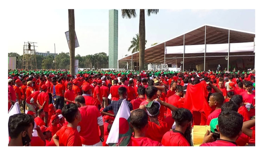 রাজধানীতে যুবলীগের সমাবেশে নেতাকর্মীদের ঢল