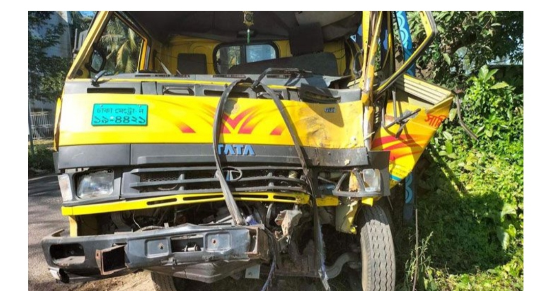 মিরসরাইয়ে এনা পরিবহনের বাসের ধাক্কায় পিকআপ আরোহী ৩ জনের মৃত্যু