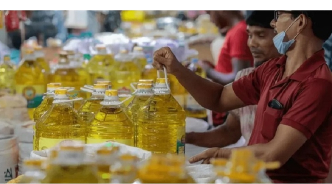 যে কারণে নিয়ন্ত্রণহীন খাতুনগঞ্জের ভোজ্য তেলের বাজার