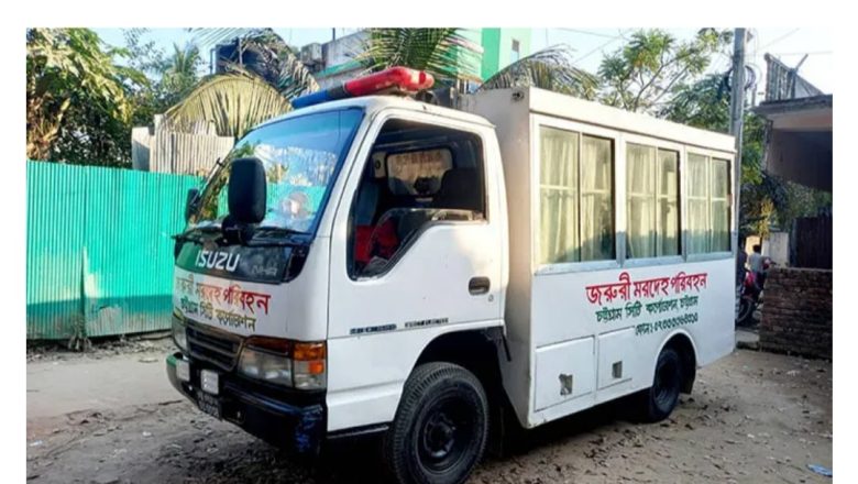 পেনশনের টাকার হিস্যা বুঝে পেতে আটকে থাকা সেই  বাবার লাশ ২ দিন পর এসে দাফন