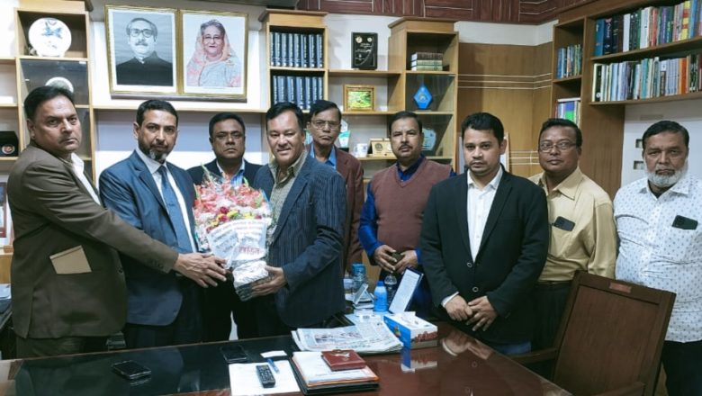 নবাগত ডিসির সাথে চট্টগ্রাম সড়ক পরিবহন মালিক গ্রুপের সৌজন্যে সাক্ষাৎ