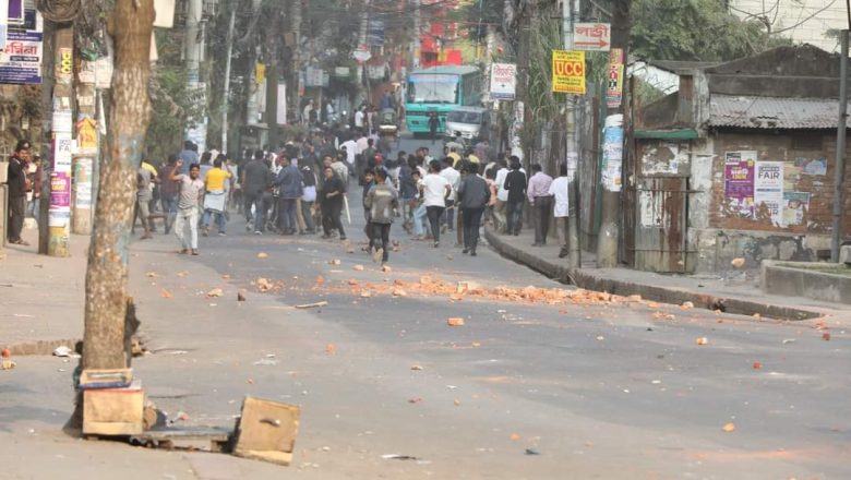 পুলিশ- বিএনপি সংঘর্ষে রণক্ষেত্র কাজীর দেউড়ি