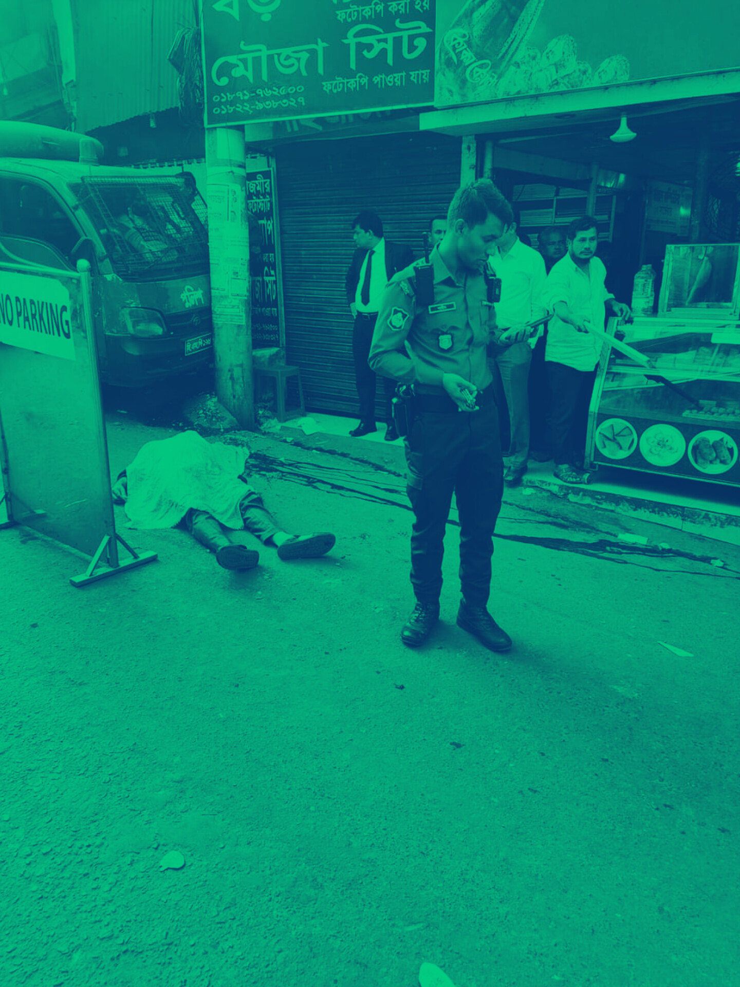 কোর্ট হিলে  পুলিশের গাড়ির চাপায় আইনজীবীর সহকারী মৃত্যু