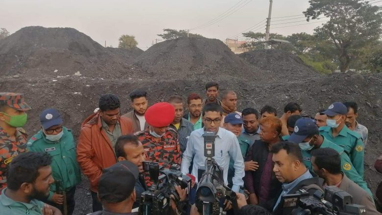 কর্ণফুলীর তীরে অবৈধভাবে ১১ হাজার মেট্রিক টন কয়লা মজুদ, ১ জনের জেল- জরিমানা