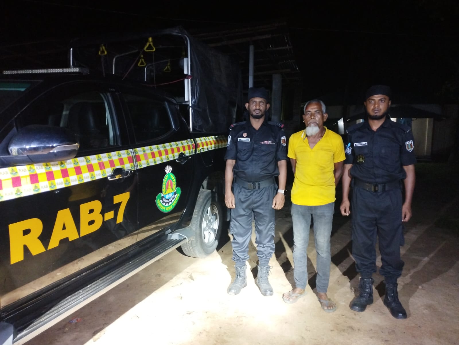 ফটিকছড়িতে তরমুজ খাওয়ানোর লোভ দেখিয়ে নাবালিকা শিশুকে ধর্ষণ