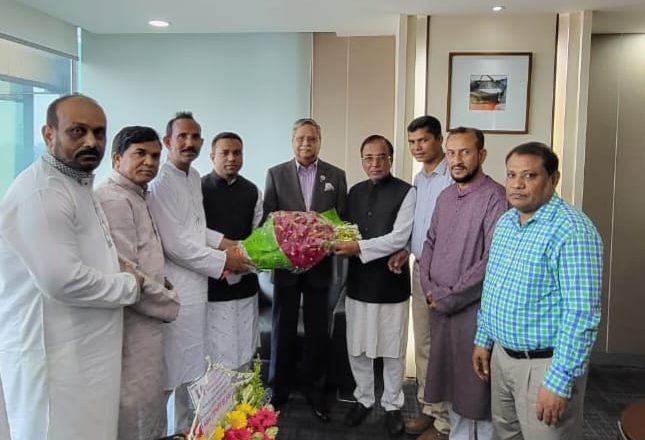 রাষ্ট্রপতির সাথে সাতকানিয়া উপজেলা চেয়ারম্যানসহ জনপ্রতিনিধিদের সৌজন্য সাক্ষাৎ