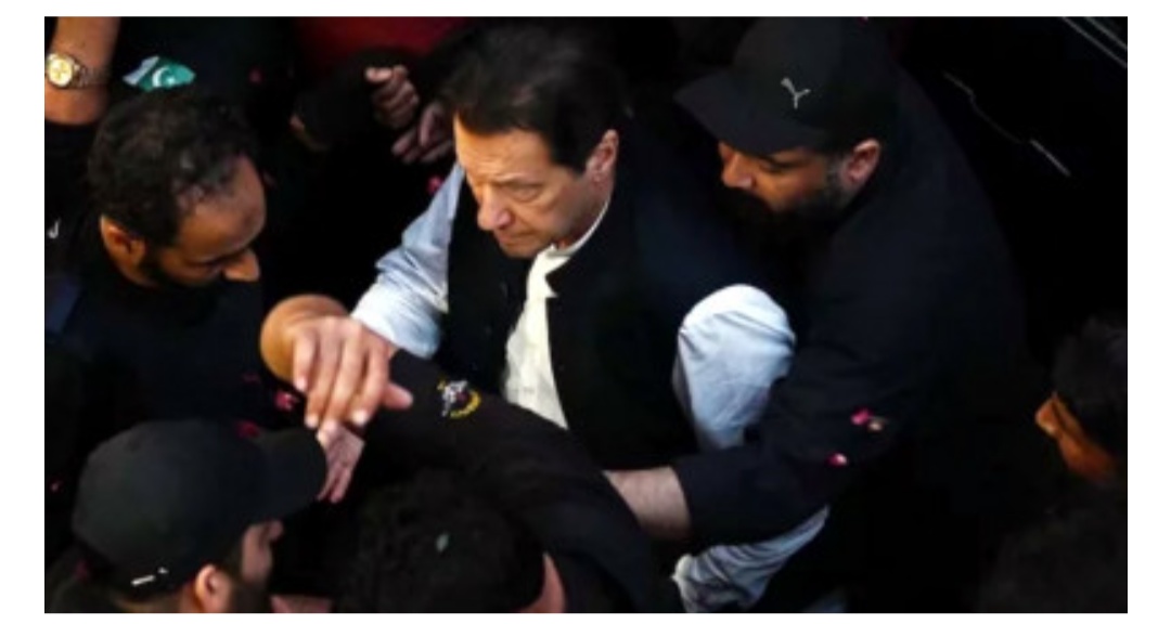 পাকিস্তানে তোশাখানা দুর্নীতি মামলার রায়ে ‘গুরুতর ত্রুটি’ ছিল