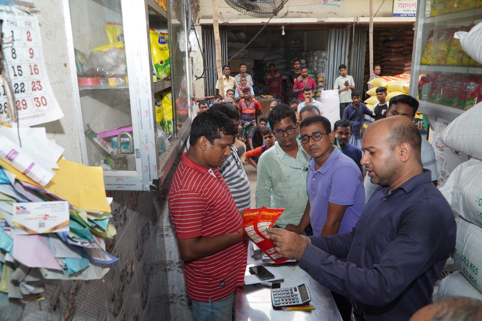 চাক্তাইয়ে  মোবাইল কোর্টের অভিযানে ২২ ধরণের অবৈধ ব্র্যান্ডের চা জব্দ