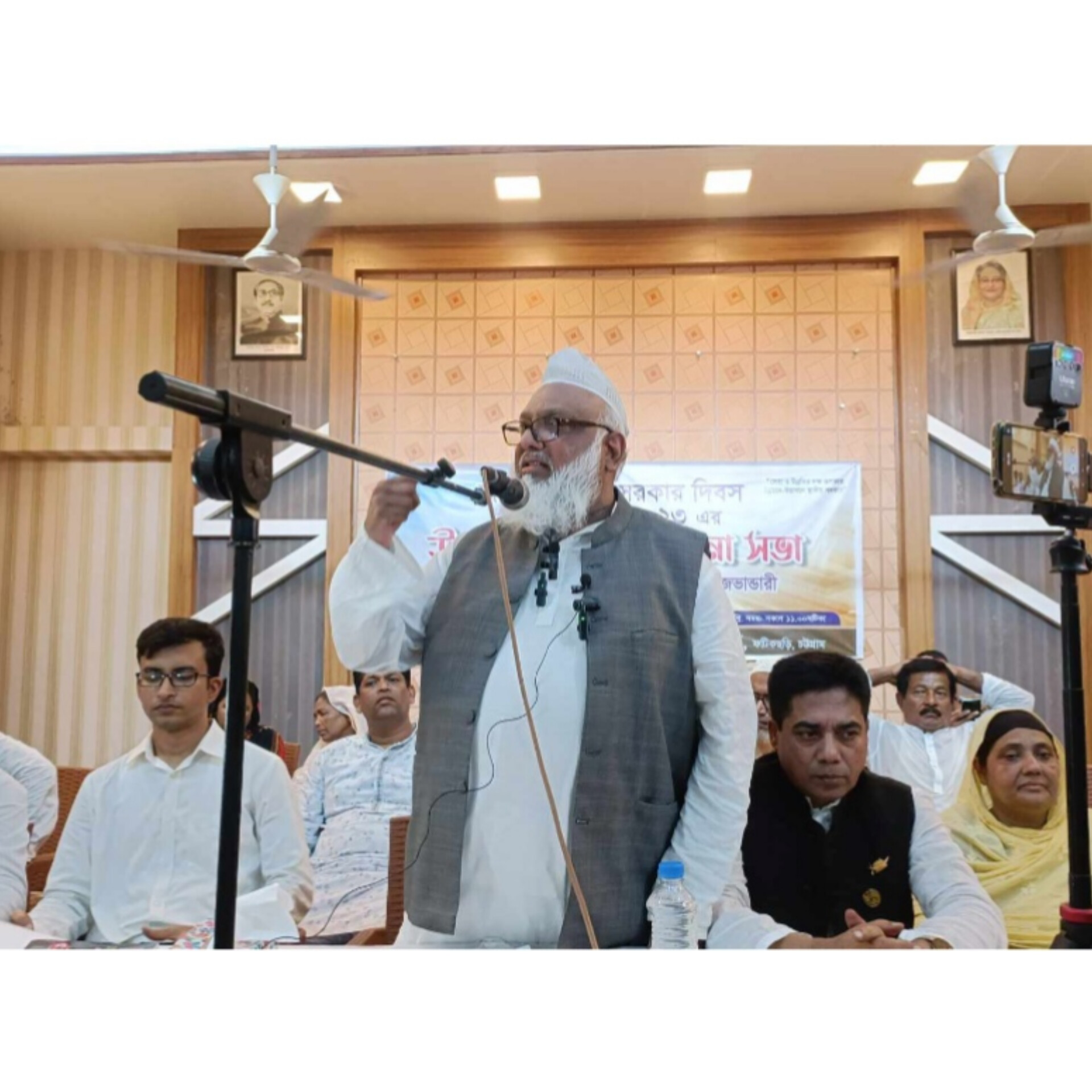 ‘আ’লীগে থাকা কুত্তার বাচ্চারা জামায়াতের সাথে হাত মেলাতে চেয়েছিল, নজিবুল বশরের কারণে পারেনি’