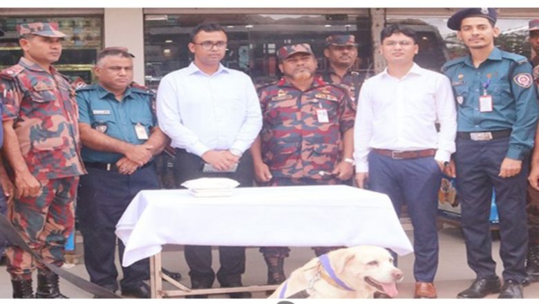 সীতাকুণ্ডে বাসে ক্রিস্টাল মেথ খুঁজে বের করলো কুকুর