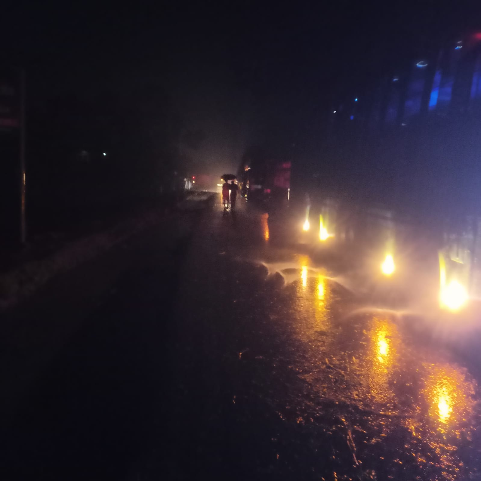 হামুনের তাণ্ডব কক্সবাজারে : নিহত ২