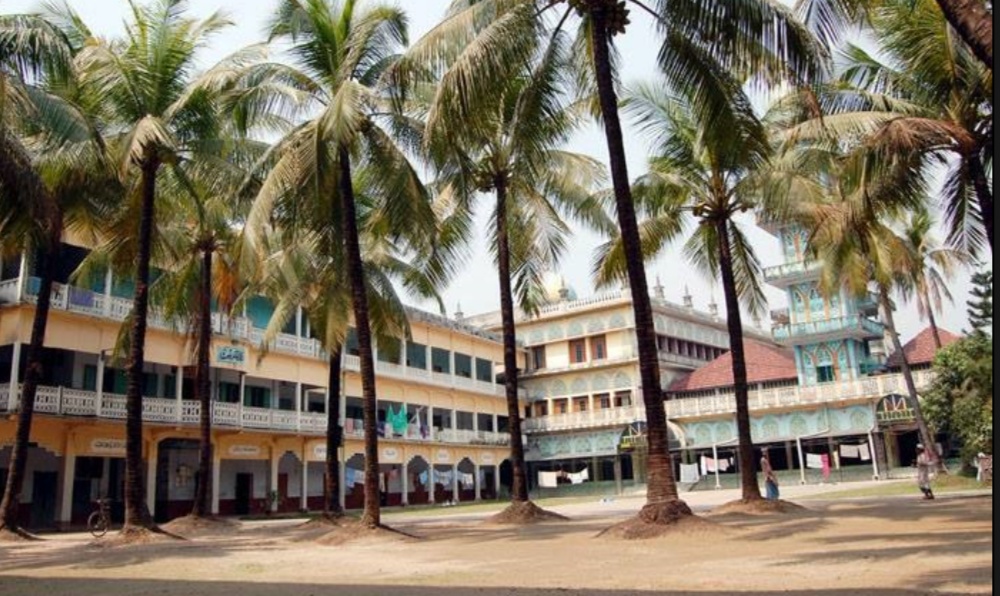 পটিয়া জামিয়া আল ইসলামিয়া মাদরাসা বন্ধ ঘোষণা,ছাত্রদের দ্রুত হোস্টেল ছাড়ার নির্দেশ