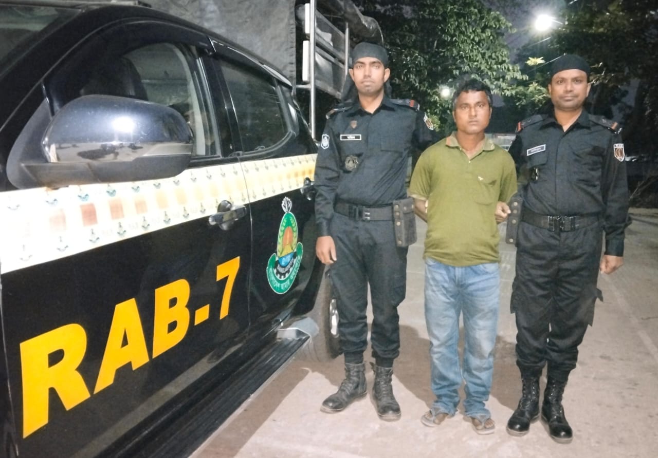 আনোয়ারা থানার ওয়ারেন্টভুক্ত পলাতক আসামি ফারুক গ্রেপ্তার