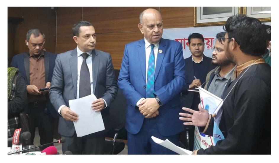 লাইসেন্স ছাড়া হাসপাতাল-ক্লিনিক বন্ধের  নির্দেশ দিলেন স্বাস্থ্যমন্ত্রী