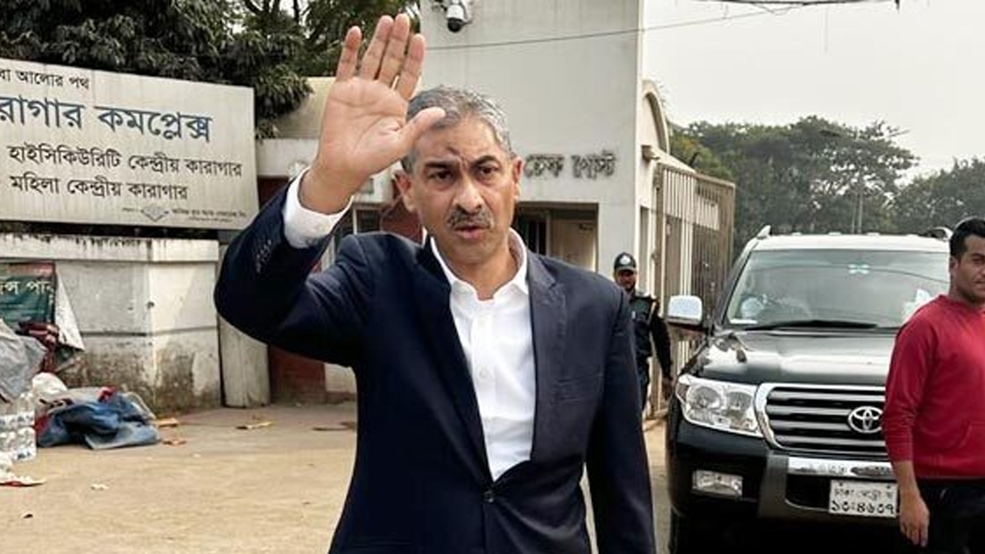 কারামুক্ত হলেন এ্যানি