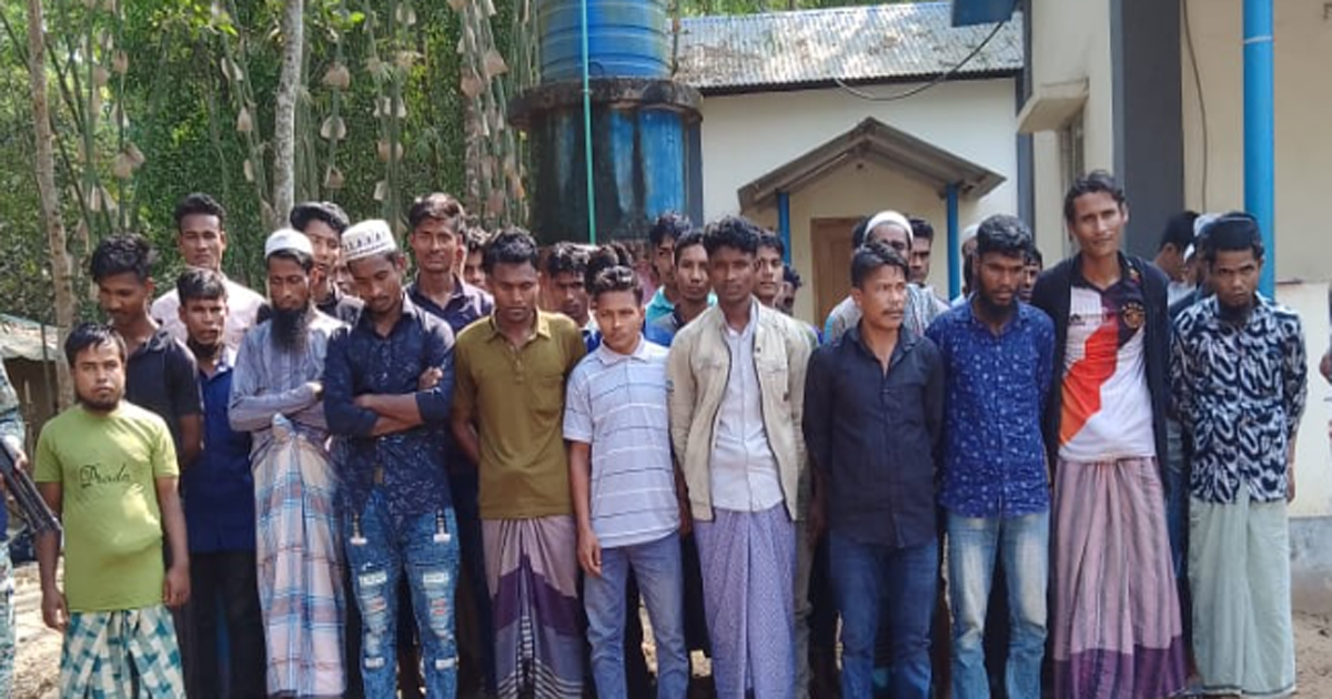 ক্যাম্প থেকে পালিয়ে যাওয়ার সময় আটক ৪৬ রোহিঙ্গা