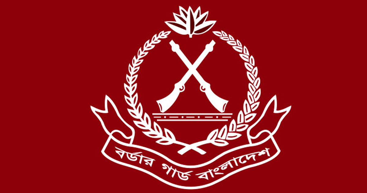 খাগড়াছড়িতে অসহায়দের মাঝে বিজিবির সহায়তা সামগ্রী বিতরণ