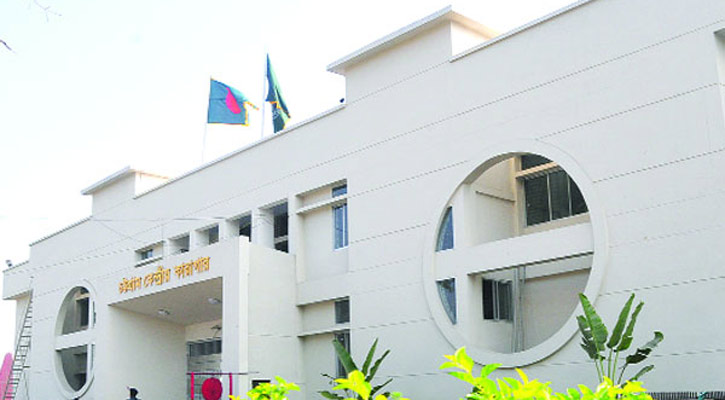 কয়েদির আত্মহত্যা,চট্টগ্রাম কারাগারের ৩ কারারক্ষী বরখাস্তসহ  মামলা