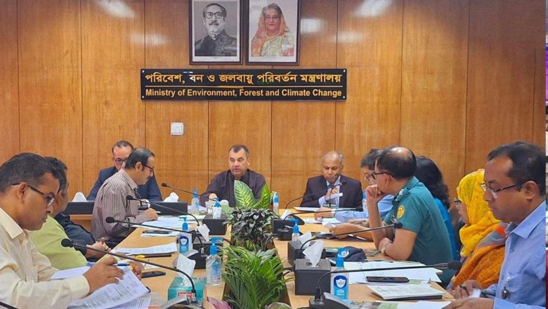 পরিবেশ রক্ষায় ২০ বছরের পুরাতন বাস প্রত্যাহার করতে হবে : পরিবেশমন্ত্রী