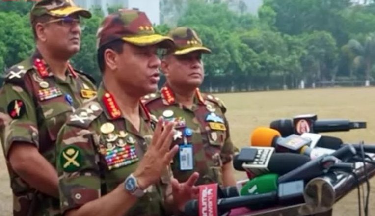 বান্দরবানে অস্ত্র উদ্ধার ও কিছু সন্ত্রাসী আটক:  সেনাপ্রধান