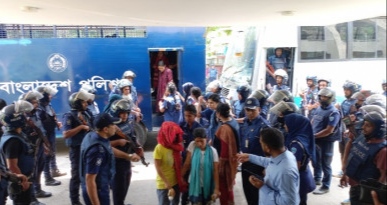 বান্দরবানে ৫২ কেএনএফ সদস্য রিমান্ডে