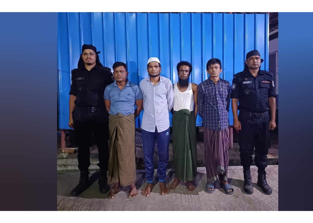 রোহিঙ্গা ক্যাম্পে লুকিয়েছিল,অভিযানে গ্রেফতার