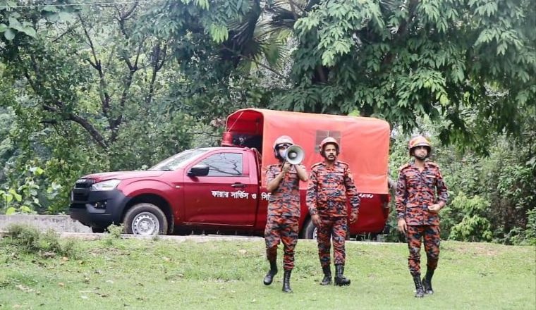 বান্দরবানে আশ্রয়কেন্দ্রগুলোতে আসেনি কেউ, পাহাড় ধসের শঙ্কা