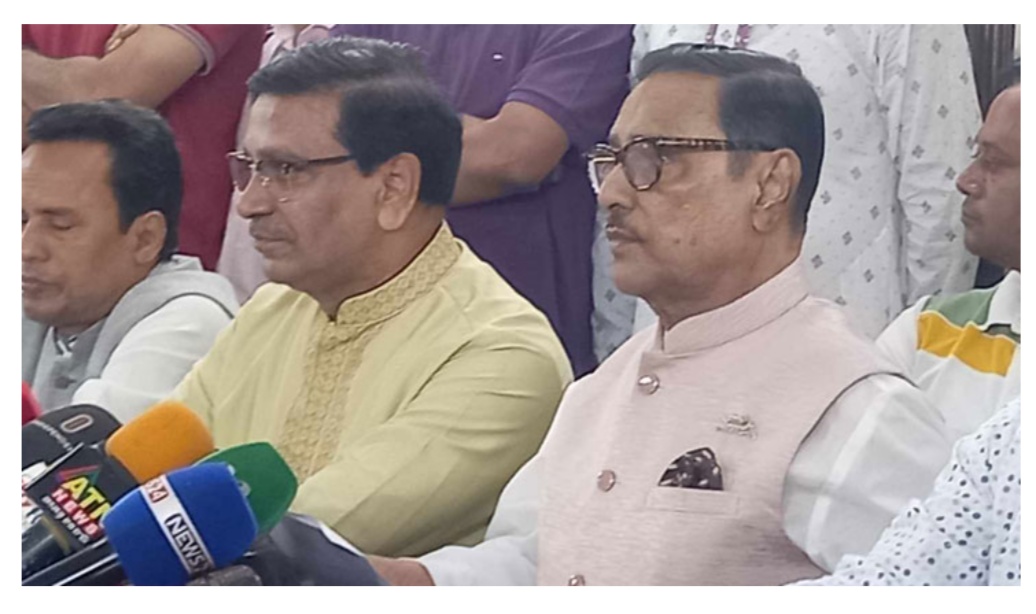 ‘বাংলাদেশ কেন্দ্রীয় ব্যাংকে সাংবাদিকরা ঢুকবেন কেন’