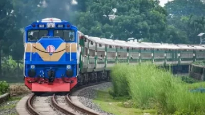 সিলেট থেকে চট্টগ্রামে আসার পথে চলন্ত ট্রেনের তরুণীকে ধর্ষণ