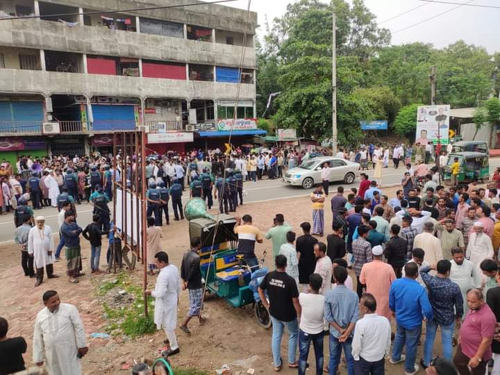 আনোয়ারায় মন্ত্রী ও এমপি গ্রুপের সংঘর্ষ