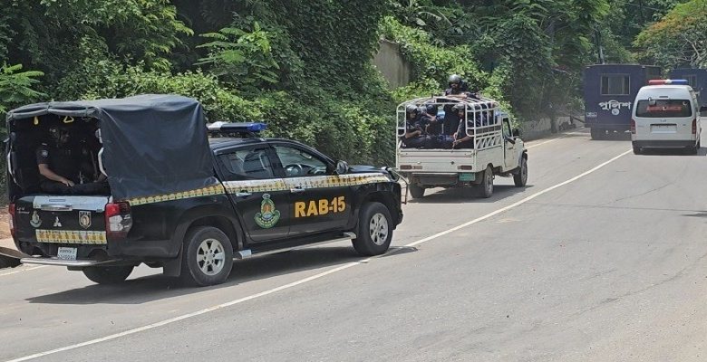 বান্দরবান থেকে চট্টগ্রাম কেন্দ্রীয় কারাগারে পাঠানো হলো ৩১ কেএনএফ সদস্যকে