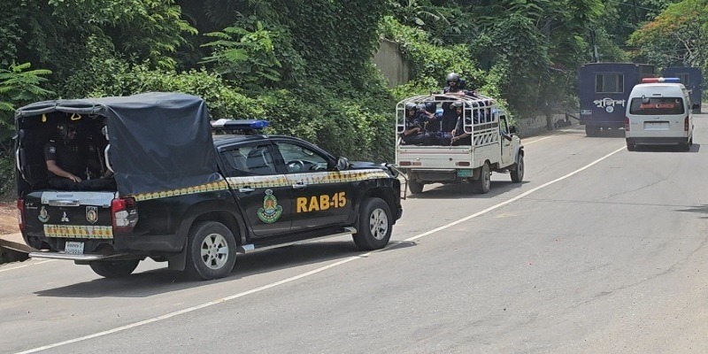বান্দরবান থেকে চট্টগ্রাম কেন্দ্রীয় কারাগারে পাঠানো হলো ৩১ কেএনএফ সদস্যকে